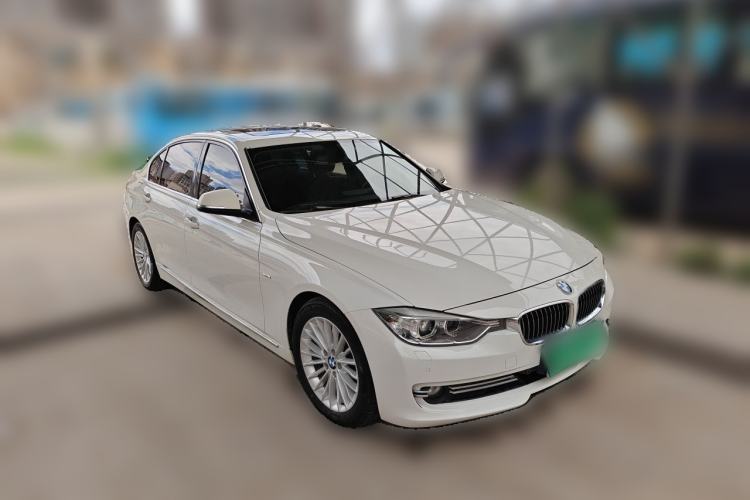 Used BMW 3 Series 2015 320Li Luxury Design Package Front Right 45 Deg