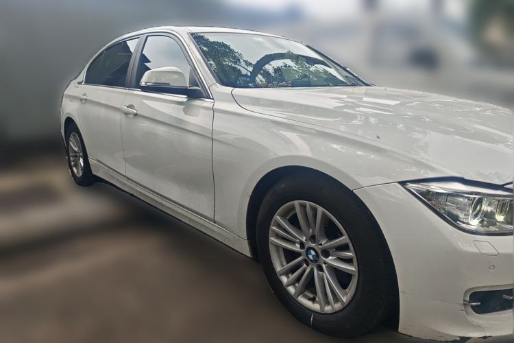 Used BMW 3 Series 2015 320Li Luxury Edition Fashion Model Front Right 45 Deg