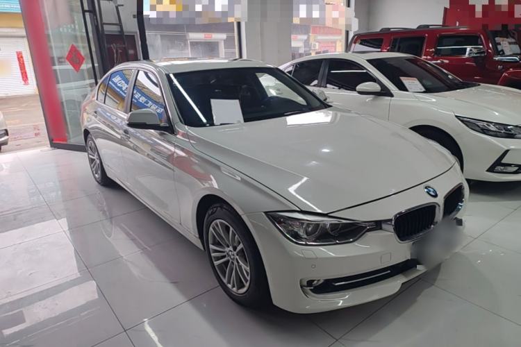 Used BMW 3 Series 2015 316Li Fashion Model Front Right 45 Deg