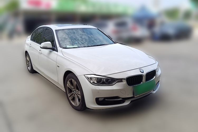 Used BMW 3 Series 2015 320i Luxury Edition Sports Design Package Front Right 45 Deg