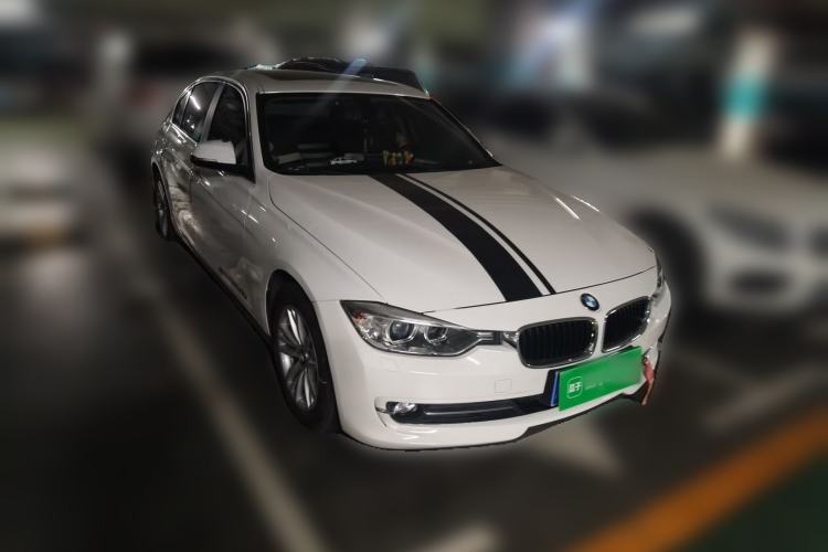 Used BMW 3 Series 2015 316Li Fashion Model Front Right 45 Deg