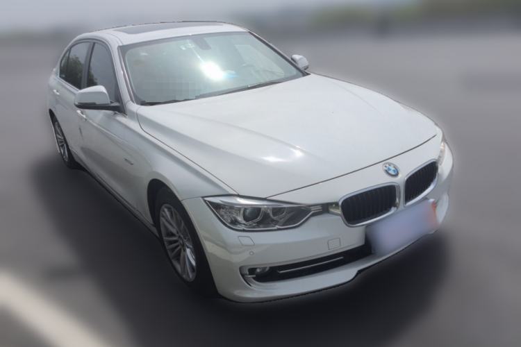 Used BMW 3 Series 2015 316Li Fashion Model Front Right 45 Deg
