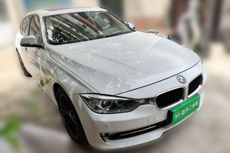 Used BMW 3 Series 2015 328Li Fashion Model Front Right 45 Deg