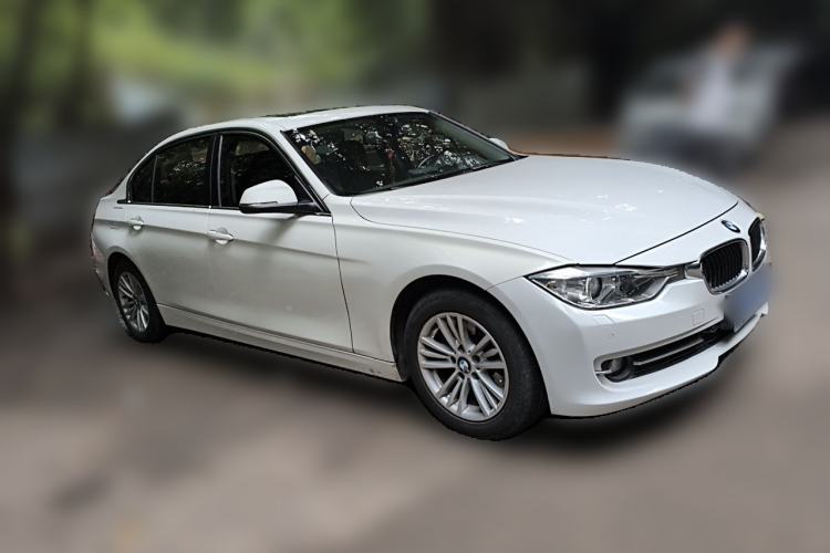 Used BMW 3 Series 2015 316Li Fashion Model Front Right 45 Deg