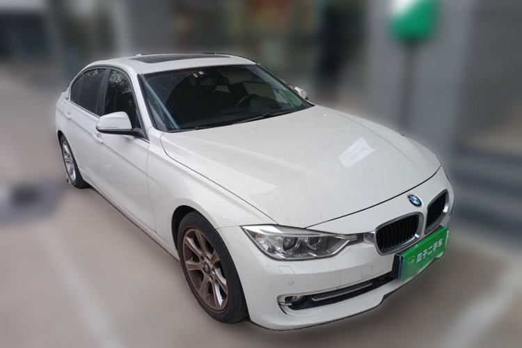 Used BMW 3 Series 2015 328Li Fashion Model Front Right 45 Deg