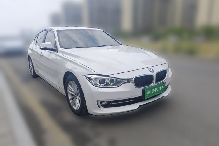 Used BMW 3 Series 2015 320Li Fashion Model Front Right 45 Deg