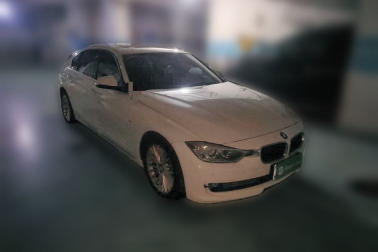 Used BMW 3 Series 2015 320Li Luxury Design Package Front Right 45 Deg