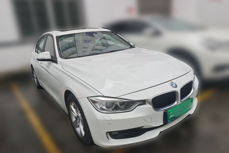 Used BMW 3 Series 2015 320i Fashion Model Front Right 45 Deg