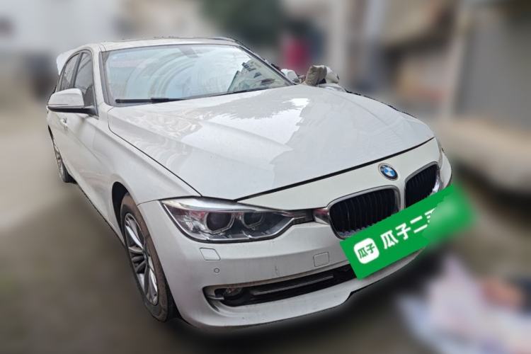Used BMW 3 Series 2015 316Li Fashion Model Front Right 45 Deg