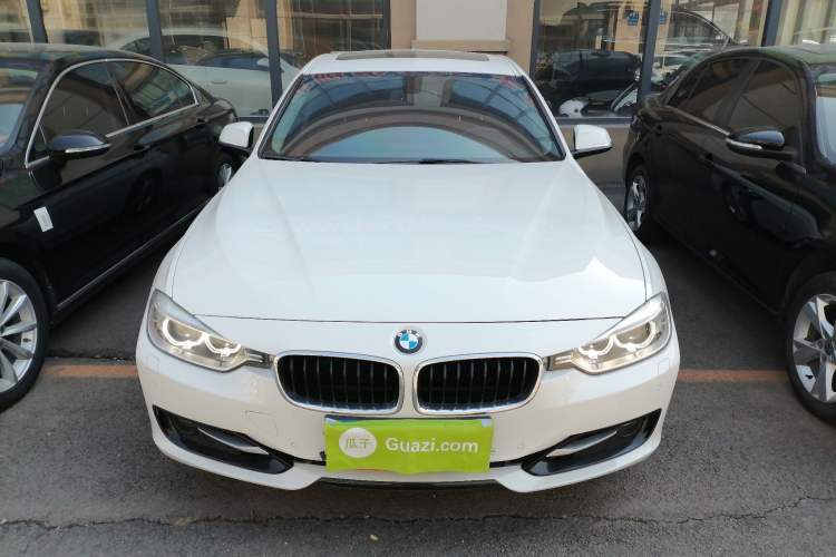 Used BMW 3 Series 2015 320i Sport Design Package Front