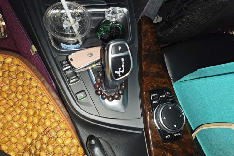 Used BMW 3 Series 2015 320Li Luxury Design Package Premium Edition Gear Lever