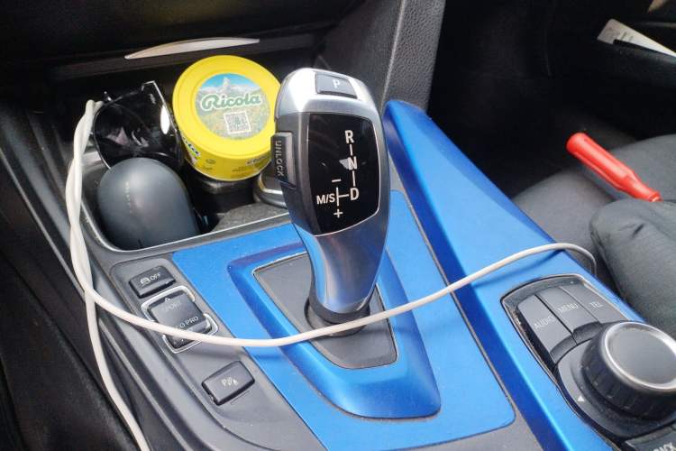 Used BMW 3 Series 2015 316Li Fashion Model Gear Lever