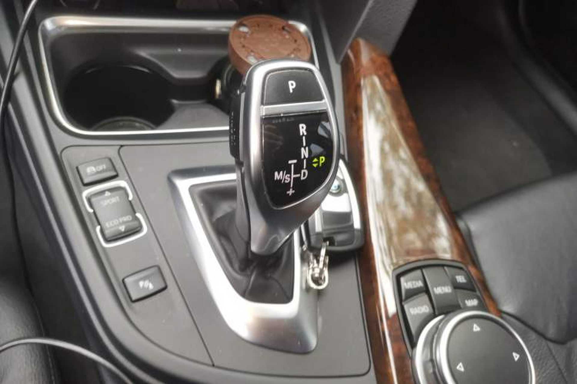 Used BMW 3 Series 2015 328Li xDrive Luxury Design Package Gear Lever