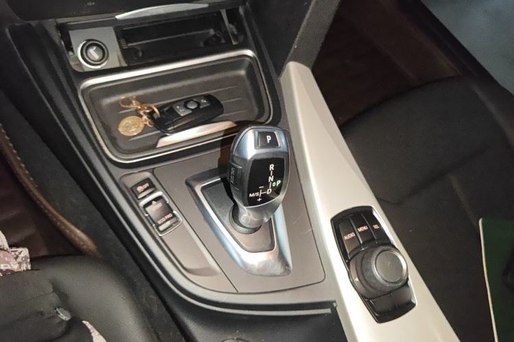 Used BMW 3 Series 2015 316i Active Edition Gear Lever