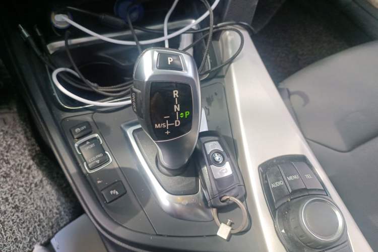 Used BMW 3 Series 2015 320Li Luxury Edition Fashion Model Gear Lever