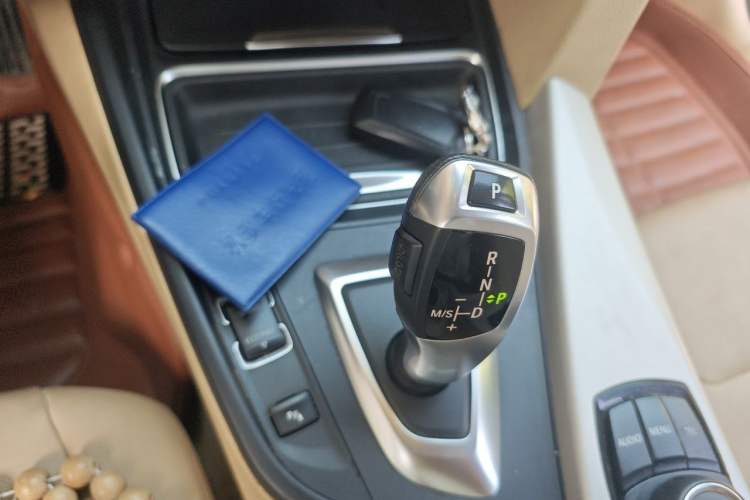 Used BMW 3 Series 2015 316Li Fashion Model Gear Lever