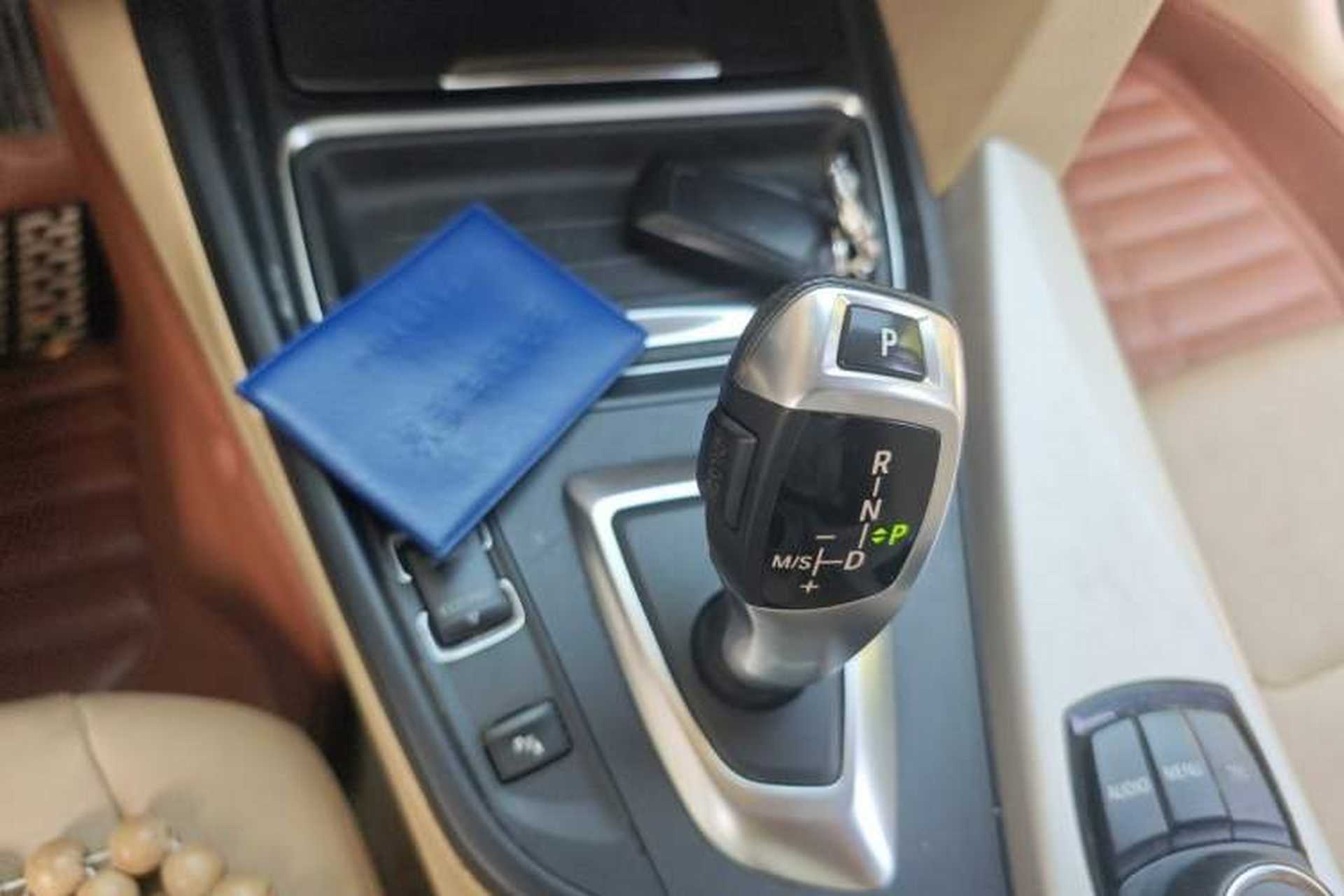 Used BMW 3 Series 2015 316Li Fashion Model Gear Lever