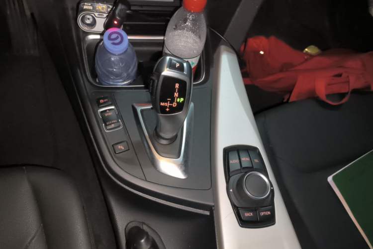 Used BMW 3 Series 2015 320Li Luxury Edition Fashion Model Gear Lever
