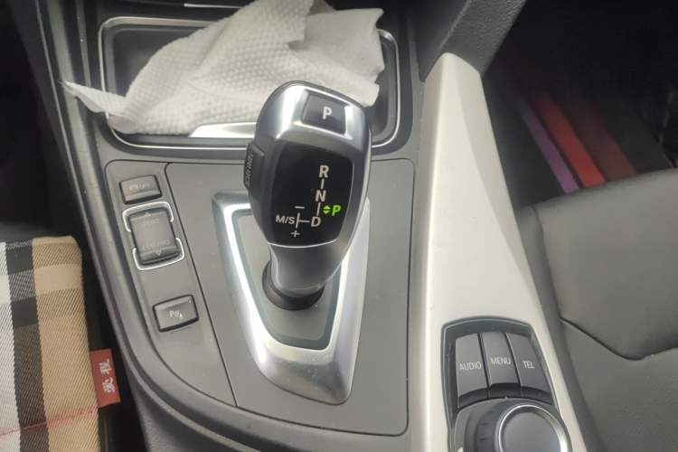 Used BMW 3 Series 2015 316Li Fashion Model Gear Lever