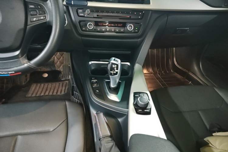 Used BMW 3 Series 2015 320Li Fashion Model Gear Lever