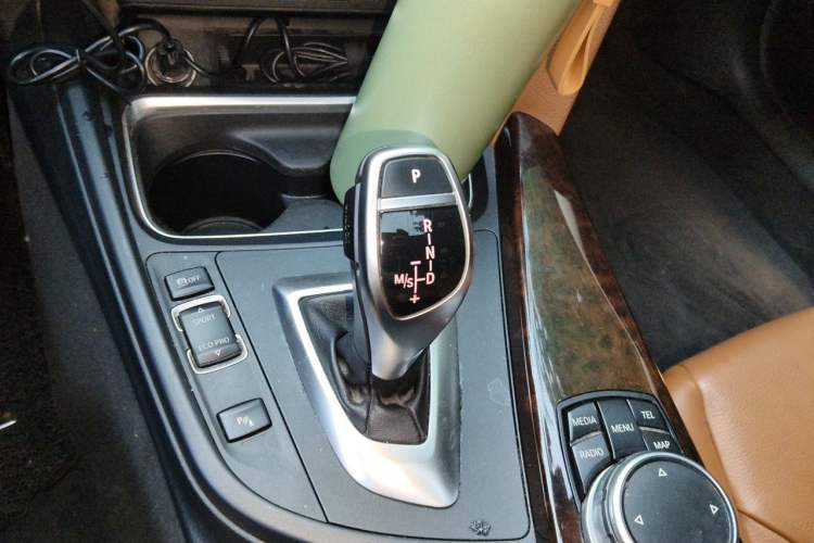 Used BMW 3 Series 2015 320Li Luxury Design Package Premium Edition Gear Lever