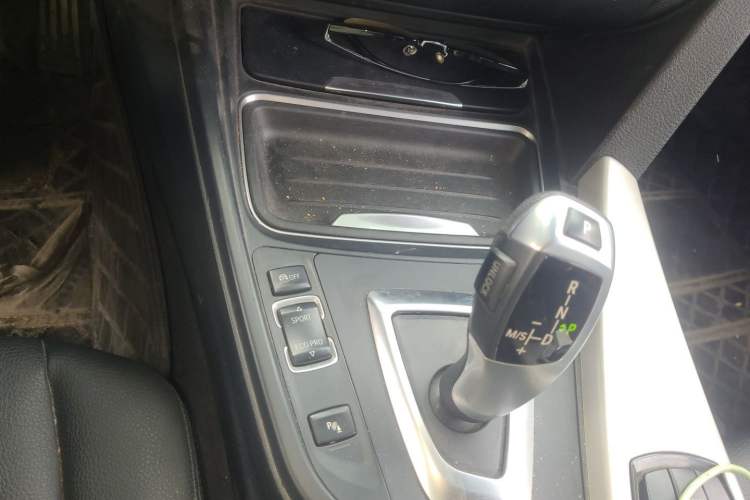 Used BMW 3 Series 2015 316Li Fashion Model Gear Lever