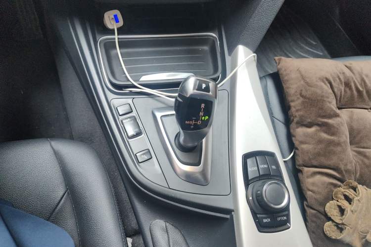 Used BMW 3 Series 2015 320Li Fashion Model Gear Lever
