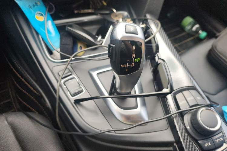 Used BMW 3 Series 2015 316i Active Edition Gear Lever