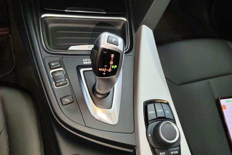 Used BMW 3 Series 2015 320Li Luxury Edition Fashion Model Gear Lever