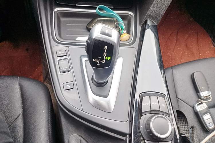 Used BMW 3 Series 2015 320Li Fashion Model Gear Lever