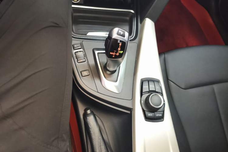Used BMW 3 Series 2015 320Li Luxury Edition Fashion Model Gear Lever