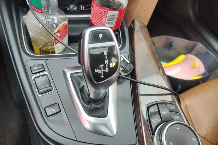 Used BMW 3 Series 2015 320Li Luxury Design Package Premium Edition Gear Lever