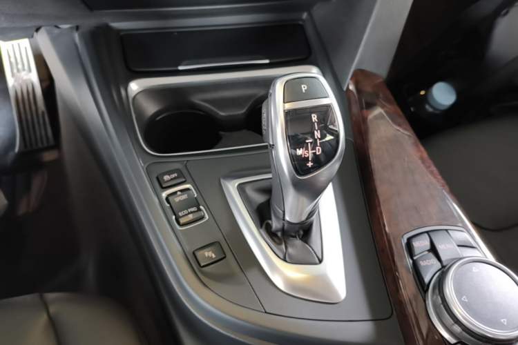 Used BMW 3 Series 2015 320Li Luxury Design Package Premium Edition Gear Lever