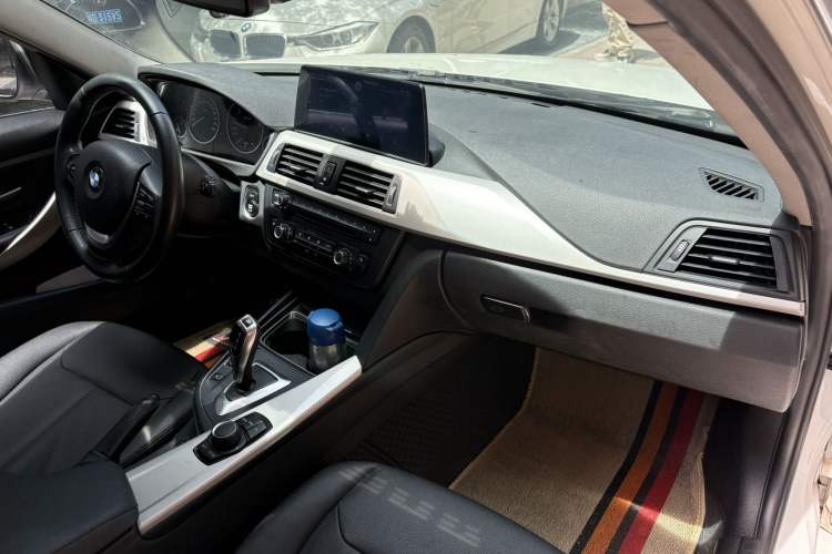 Used BMW 3 Series 2015 316Li Fashion Model Gear Lever