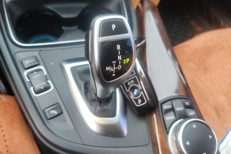 Used BMW 3 Series 2015 328Li Luxury Design Package Gear Lever