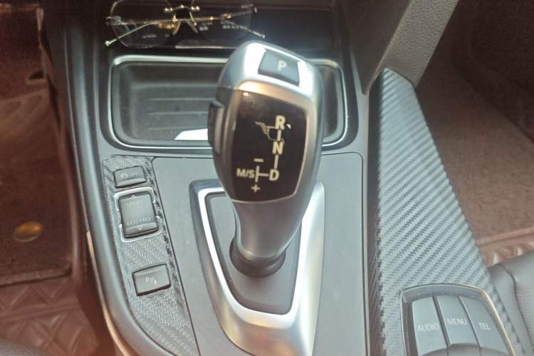 Used BMW 3 Series 2015 320Li Luxury Edition Fashion Model Gear Lever