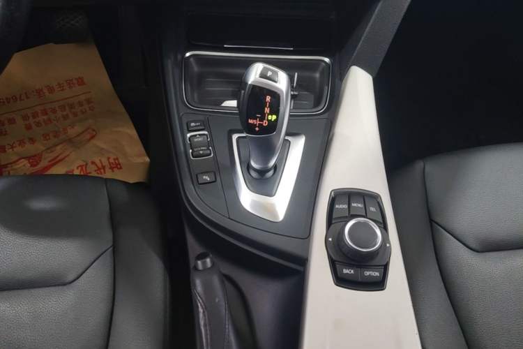 Used BMW 3 Series 2015 320Li Luxury Edition Fashion Model Gear Lever