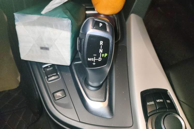 Used BMW 3 Series 2015 320Li Luxury Edition Fashion Model Gear Lever