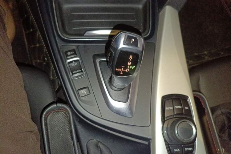 Used BMW 3 Series 2015 320Li Luxury Edition Fashion Model Gear Lever