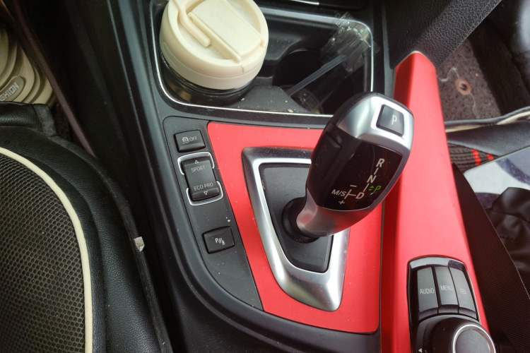 Used BMW 3 Series 2015 320Li Luxury Edition Fashion Model Gear Lever