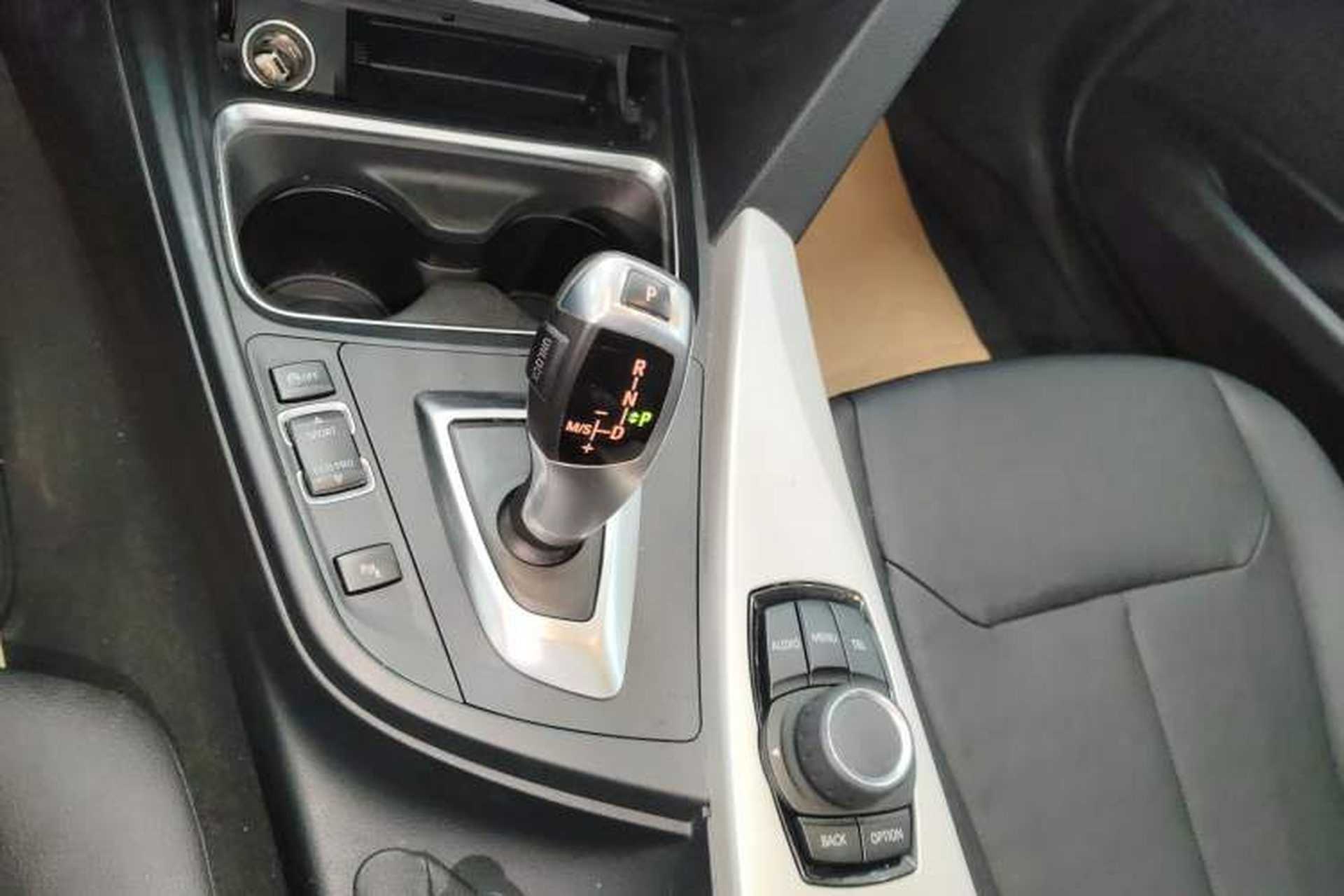 Used BMW 3 Series 2015 320Li Luxury Edition Fashion Model Gear Lever
