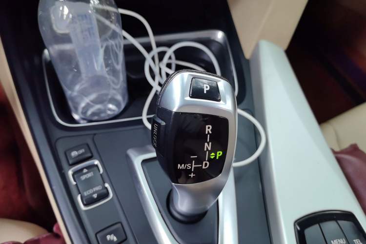 Used BMW 3 Series 2015 320Li Luxury Edition Fashion Model Gear Lever