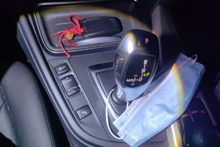 Used BMW 3 Series 2015 320Li Luxury Edition Fashion Model Gear Lever