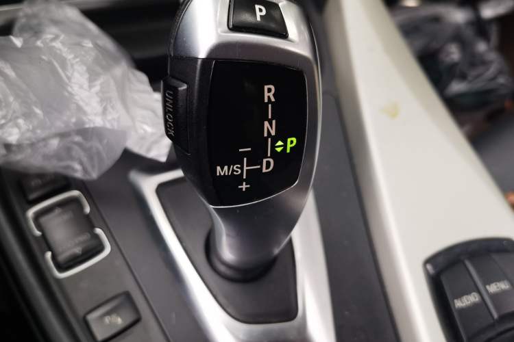 Used BMW 3 Series 2015 316Li Fashion Model Gear Lever