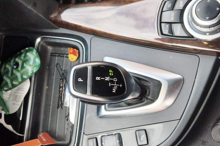 Used BMW 3 Series 2015 320Li Luxury Design Package Gear Lever