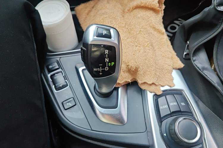 Used BMW 3 Series 2015 316Li Fashion Model Gear Lever