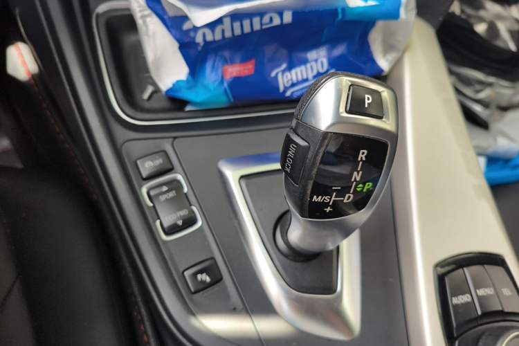 Used BMW 3 Series 2015 316Li Fashion Model Gear Lever