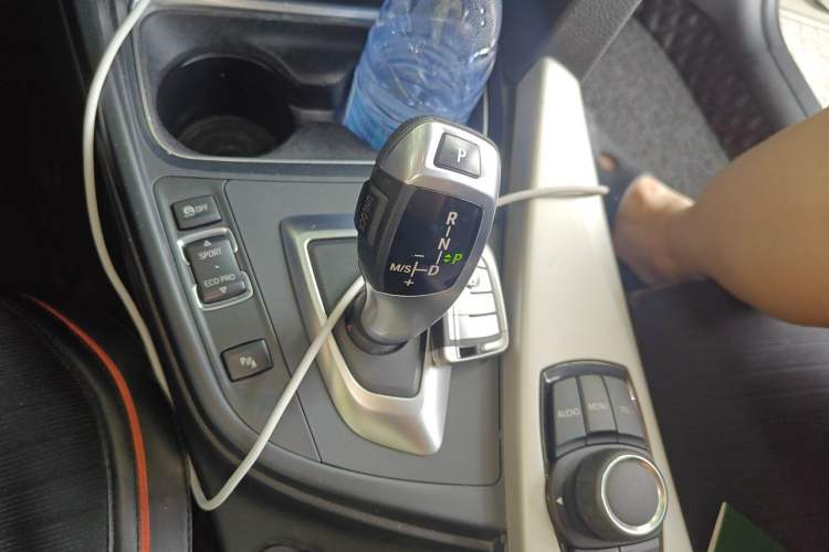 Used BMW 3 Series 2015 316Li Fashion Model Gear Lever