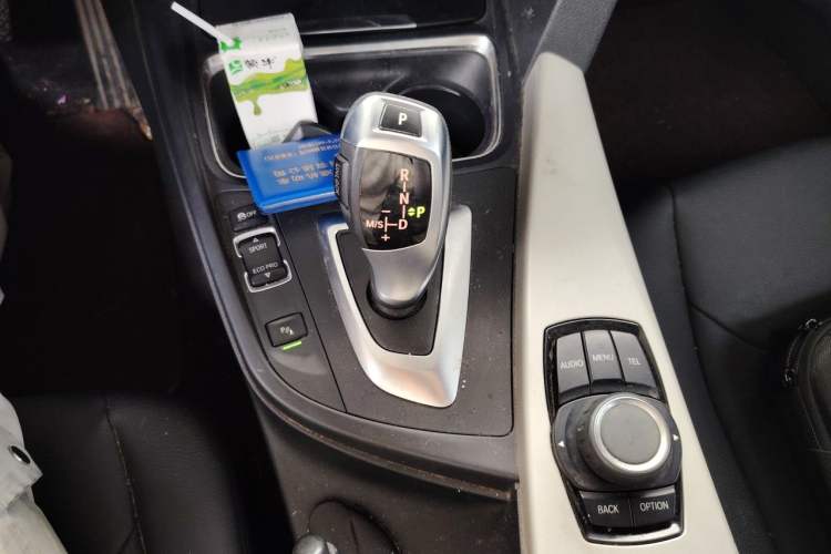 Used BMW 3 Series 2015 320Li Luxury Edition Fashion Model Gear Lever