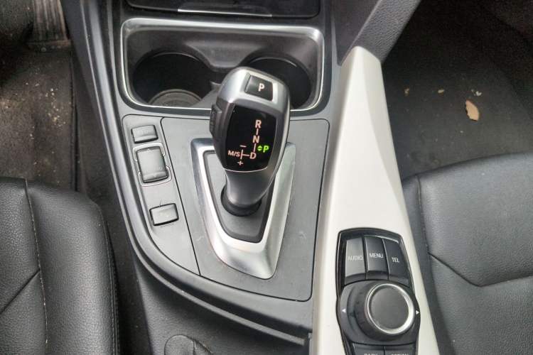 Used BMW 3 Series 2015 320Li Luxury Edition Fashion Model Gear Lever